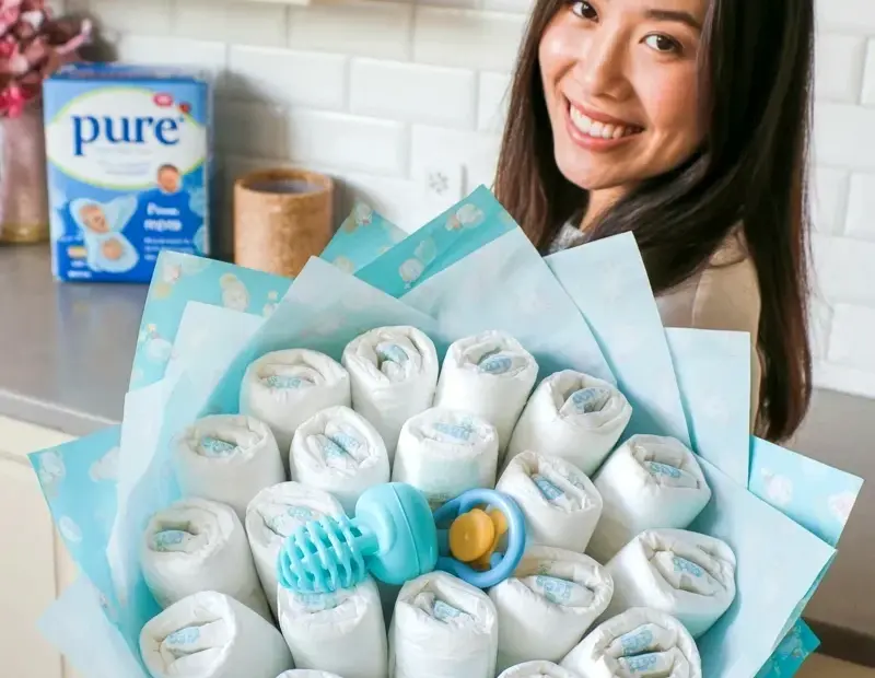 Diaper Bouquet Baby Shower Gift – Easy DIY with Blue Accents